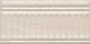 Kerama Marazzi Бордюр Олимпия беж 19047/3F 9,9x20 матовый