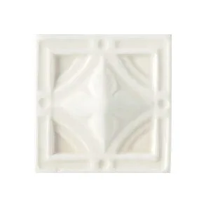 Вставка Grazia Essenze Neoclassico Magnolia TON01 6x6 глянцевая